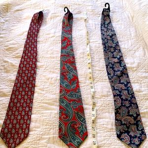 Oak creek  100 % silk — Classic collection by Van Heusen